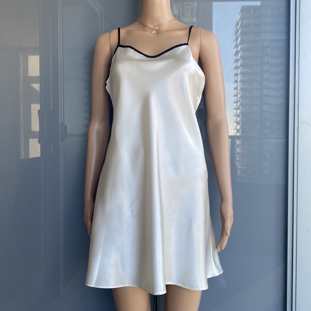 La Vie En Rose  Cream Slip Dress - Picture 8 of 10